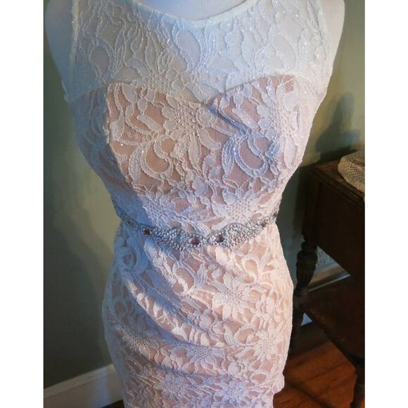 City Triangles Formal Prom Evening Gown Dress Size 7 Lace Sparkles Pink Blush - Picture 2 of 7